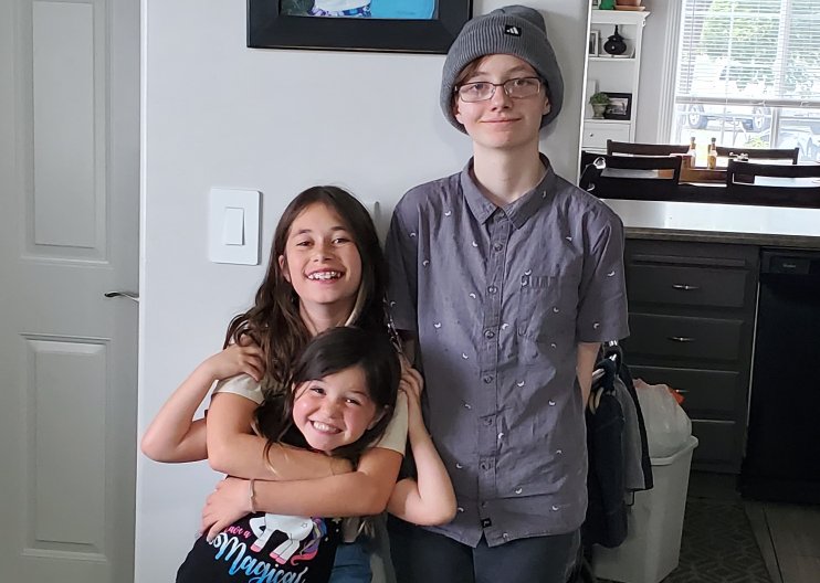 Kairi with the kids